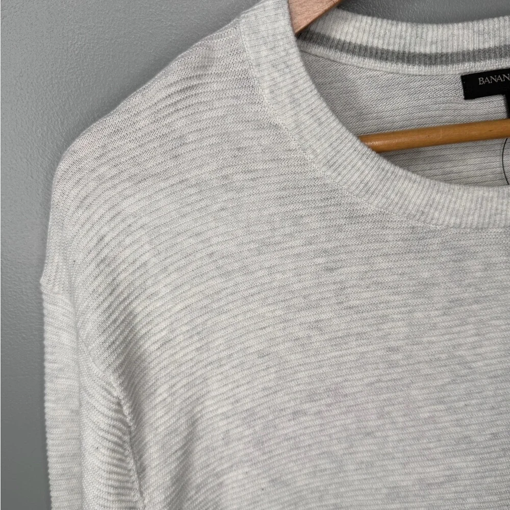 NWT Banana Republic Light Heather Grey Lightweight Thermal Sweater